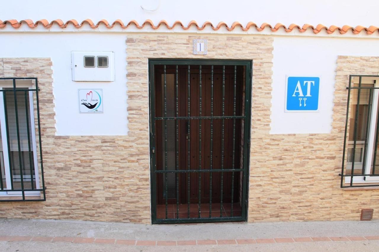 Villa Nido Menas Torrejón el Rubio Exterior foto